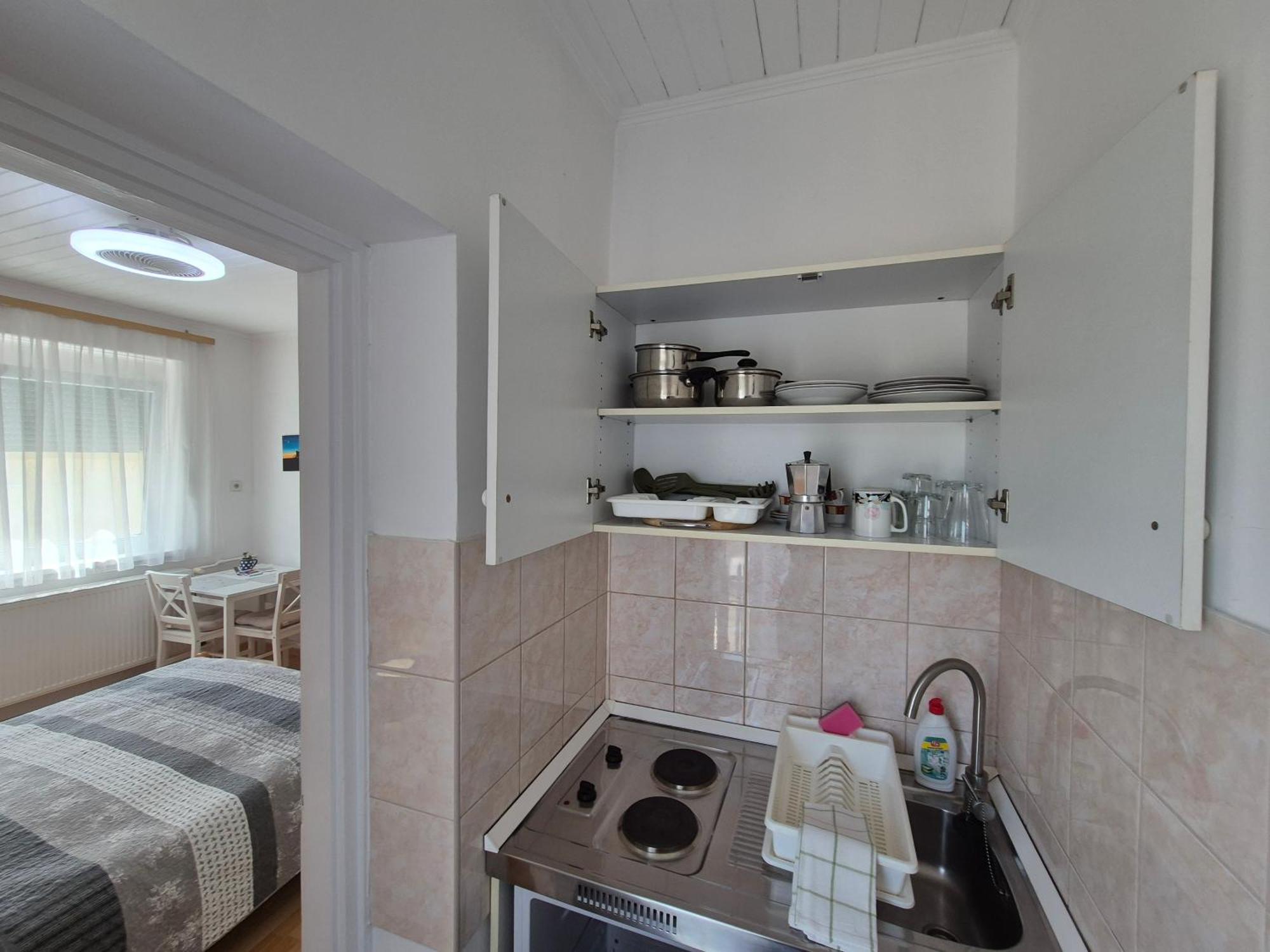 Roxanna Apartman Gyula Exterior photo