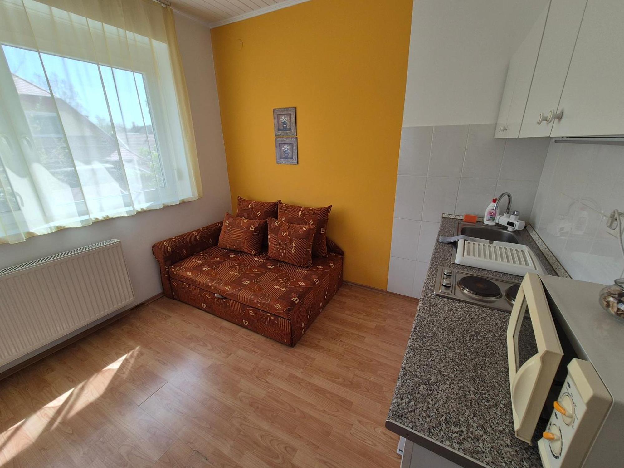 Roxanna Apartman Gyula Exterior photo