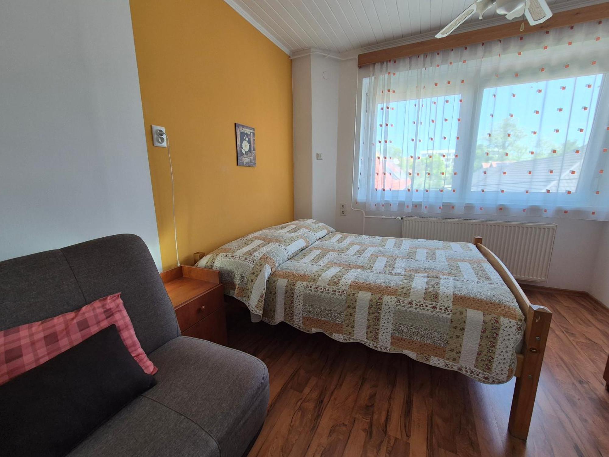 Roxanna Apartman Gyula Exterior photo