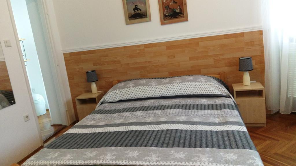 Roxanna Apartman Gyula Exterior photo